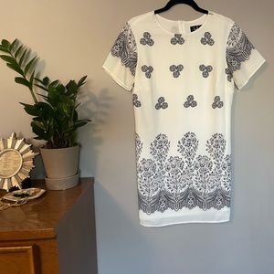 Printed shift dress